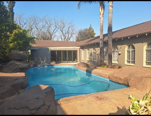 4 BEDROOM HOUSE FOR SALE IN PRESIDENTSDAM